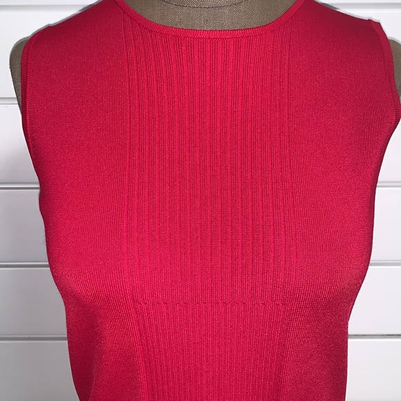 Fred David sleeveless top - Picture 2 of 12